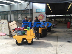 福瑞得機械手扶雙輪壓路機，二次結構澆筑泵及時包貨