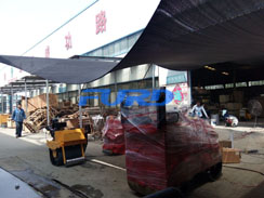 福瑞得機(jī)械微動(dòng)態(tài)--座駕壓路機(jī)、手扶壓路機(jī)、灌縫機(jī)包裝發(fā)貨