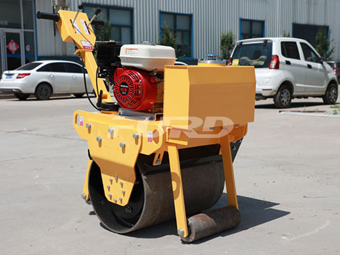 要想小型壓路機壓實效果好還需要專業(yè)的方法！