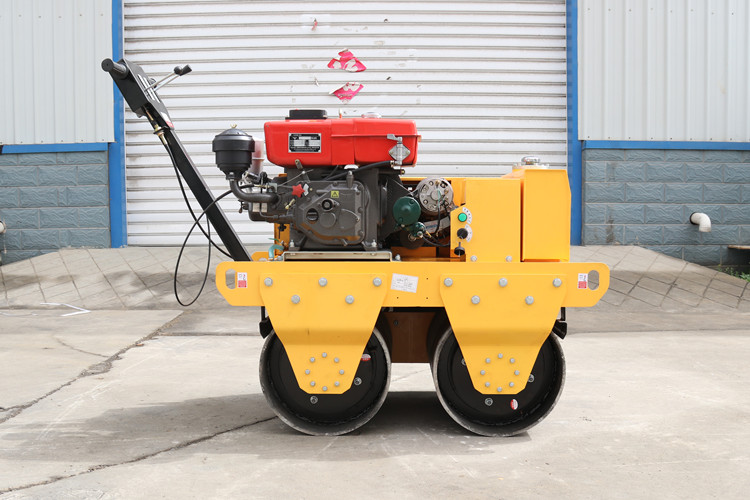 對于小型手扶壓路機(jī)的這些使用環(huán)境您要明白！